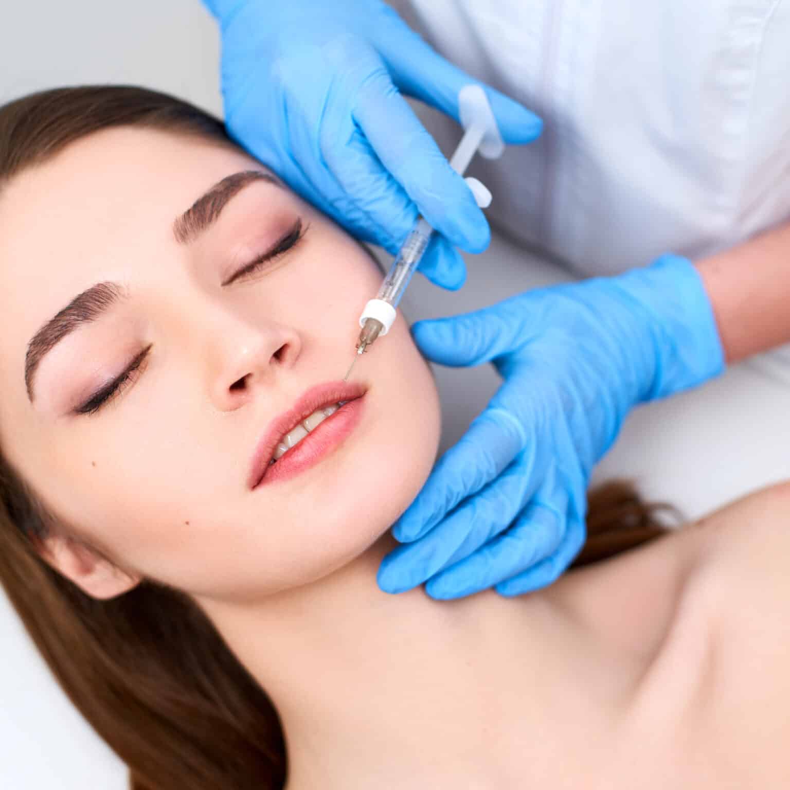 玻尿酸丰唇 英国伦敦 - EC Clinic London